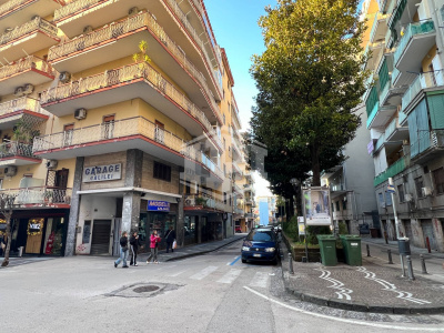 Locale Commerciale in Via Delle Magnolie 13, Portici (NA)