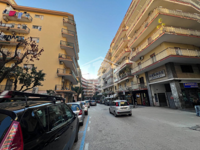 Locale Commerciale in Via Delle Magnolie 13, Portici (NA)