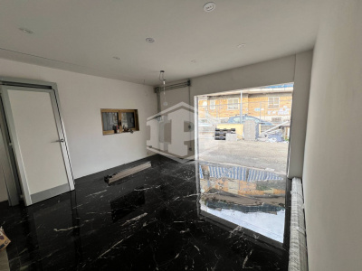 Locale Commerciale in Via Vicinale Campanile 123, Napoli (NA)