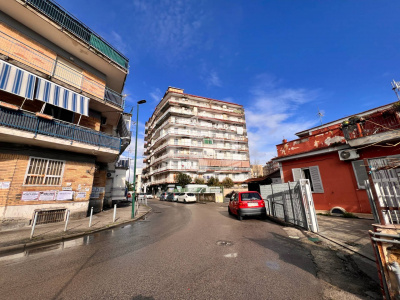 Locale Commerciale in Via Vicinale Campanile 123, Napoli (NA)