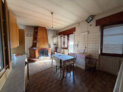 Intera palazzina in Via Napoli 11, Roccamonfina (CE)