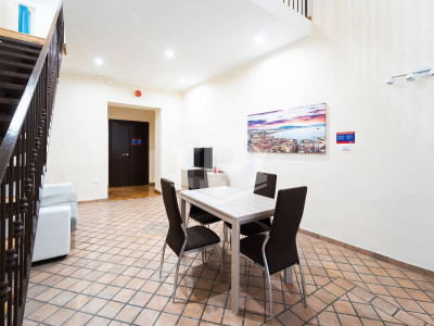 Ampio Bilocale in Piazza Portanova 11, Napoli (NA)