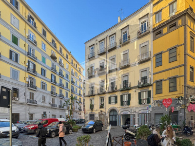 Ampio Bilocale in Piazza Portanova 11, Napoli (NA)
