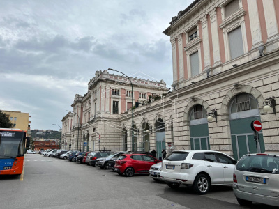 Locali commerciali, Via Fuorigrotta (NA)