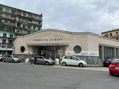 Locali commerciali, Via Fuorigrotta (NA)