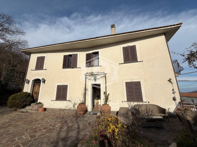 Villa in Via Giglioli 5, Roccamonfina (CE)