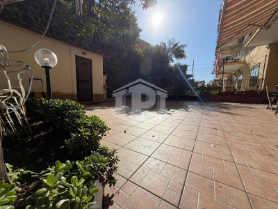 Quadrilocale con terrazzo, Via Michelangelo da Caravaggio 73