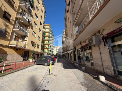 Ampio monolocale arredato in Via Filippo Illuminato 26, Napoli (NA)