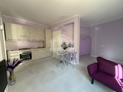 Ampio monolocale arredato in Via Filippo Illuminato 26, Napoli (NA)