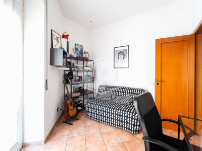 Quadrilocale in Via Mariano D'Amelio 42, Napoli (NA)