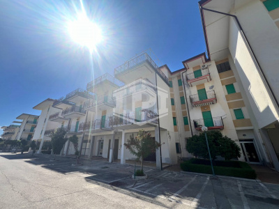 5 vani con terrazzo in parco in Ascea Marina, Cilento (SA)