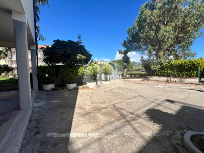 5 vani con terrazzo in parco in Ascea Marina, Cilento (SA)