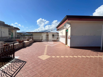 5 vani con terrazzo in parco in Ascea Marina, Cilento (SA)