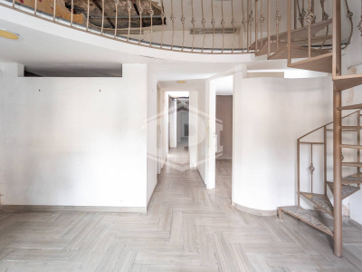 Locale in Piazza Santa Maria della Fede 7, Napoli (NA)