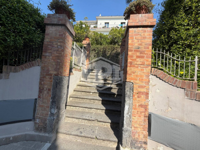 Ampio bilocale in Via T. Tasso, Napoli (NA)