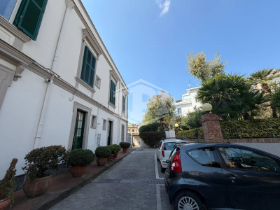 Ampio bilocale in Via T. Tasso, Napoli (NA)