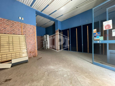 Locale in Via G. Giusso 35, Napoli (NA)