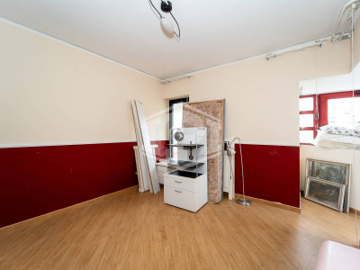 5 vani in Via Nicola Nicolini 68, Napoli (NA)