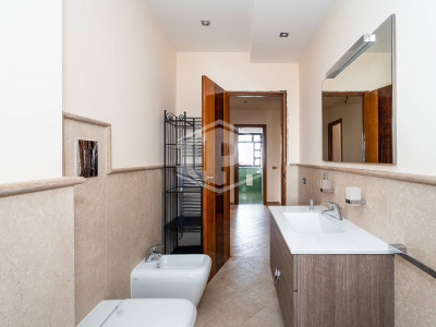 5 vani in Via Nicola Nicolini 68, Napoli (NA)