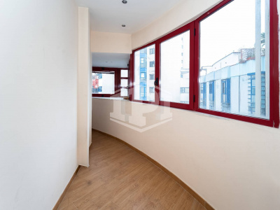 5 vani in Via Nicola Nicolini 68, Napoli (NA)