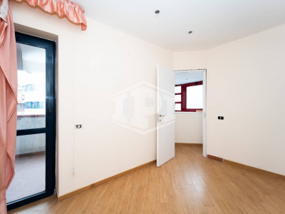 5 vani in Via Nicola Nicolini 68, Napoli (NA)