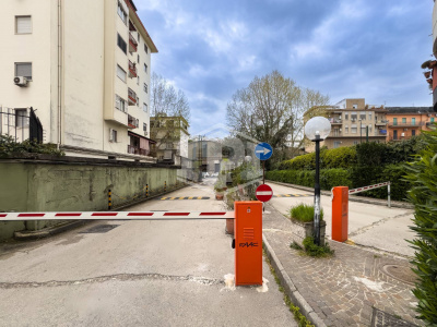 5 vani in Via Nicola Nicolini 68, Napoli (NA)