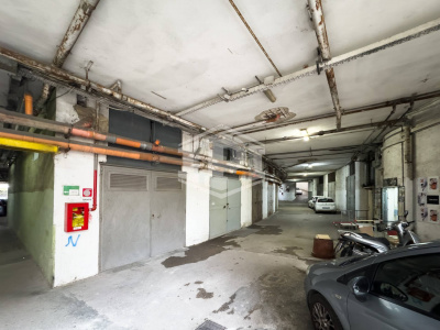 5 vani in Via Nicola Nicolini 68, Napoli (NA)