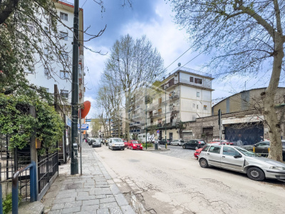 5 vani in Via Nicola Nicolini 68, Napoli (NA)