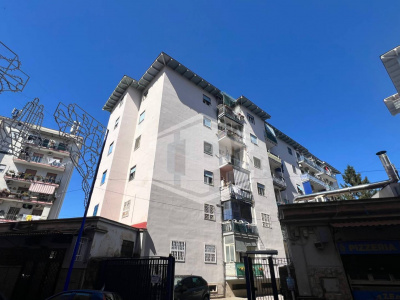 Trilocale in Via G. Testa 13, Napoli (NA)