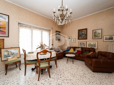 5 vani in Viale Augusto 9, Napoli (NA)