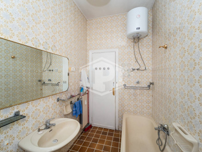 5 vani in Viale Augusto 9, Napoli (NA)