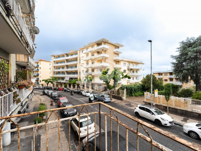 Trilocale in Via Domenico Fontana 150, Napoli (NA)