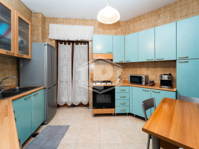 Trilocale in Via Domenico Fontana 150, Napoli (NA)