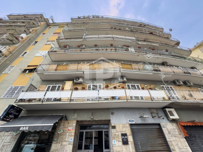Trilocale in Via Domenico Fontana 150, Napoli (NA)