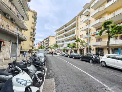 Trilocale in Via Domenico Fontana 150, Napoli (NA)