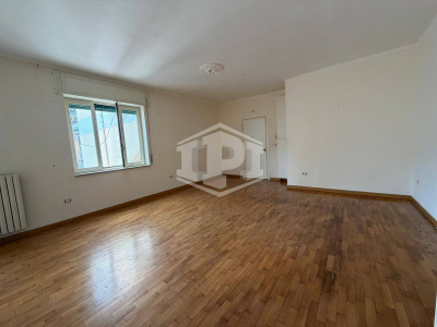 Trilocale in Via Dell'Epomeo, Napoli (NA)