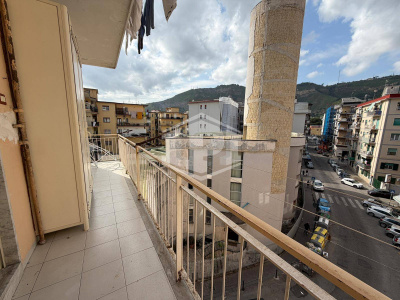 Trilocale in Via Dell'Epomeo, Napoli (NA)