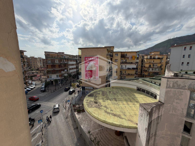 Trilocale in Via Dell'Epomeo, Napoli (NA)