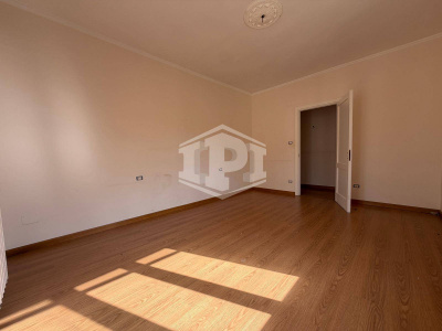 Trilocale in Via Dell'Epomeo, Napoli (NA)