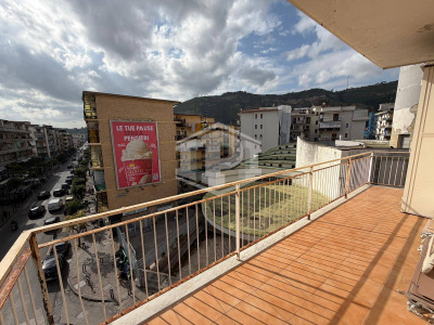 Trilocale in Via Dell'Epomeo, Napoli (NA)