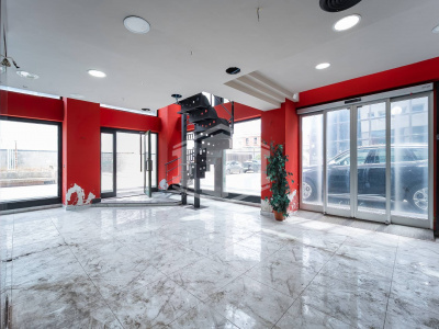 Ampio Locale in Centro Direzionale Napoli, Isola F12, Napoli (NA)
