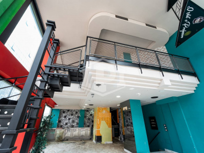 Ampio Locale in Centro Direzionale Napoli, Isola F12, Napoli (NA)
