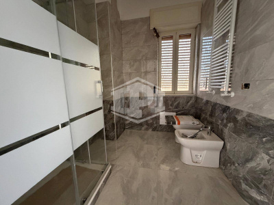 Trilocale in Via Filippo Bottazzi 38, Napoli (NA)