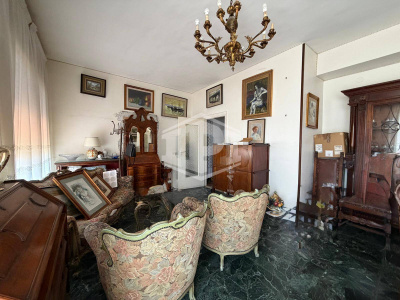 5 vani in Via Filippo Bottazzi 38, Napoli (NA)