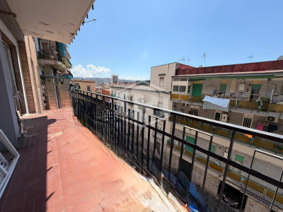 5 vani in Via Filippo Bottazzi 38, Napoli (NA)