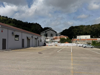Edificio Commerciale con area parcheggio in Via Campana 185, Pozzuoli (NA)