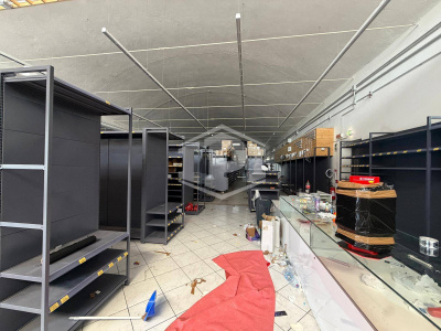 Edificio Commerciale con area parcheggio in Via Campana 185, Pozzuoli (NA)