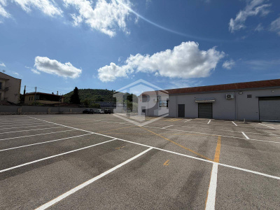 Edificio Commerciale con area parcheggio in Via Campana 185, Pozzuoli (NA)