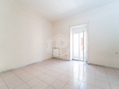 5 vani in Via G. Bausan 32, Napoli (NA)