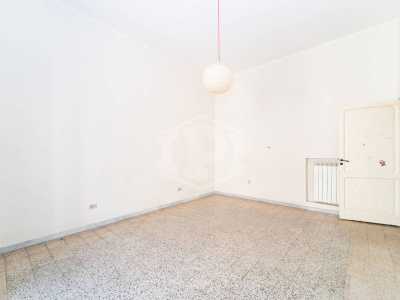 5 vani in Via G. Bausan 32, Napoli (NA)